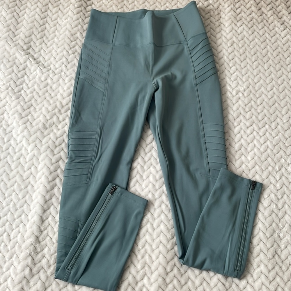 Athleta Delancey Moto Tight, size small, NWOT - Picture 5 of 7